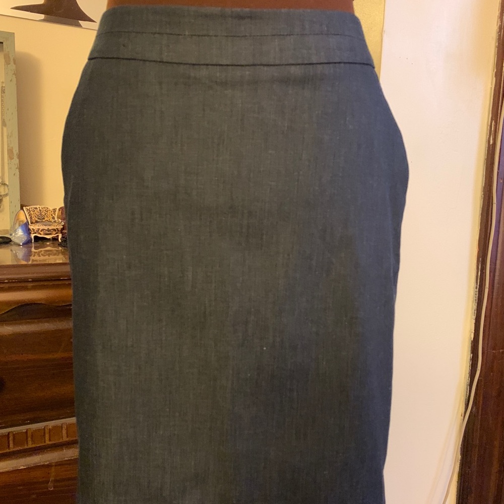 Loft by Ann Taylor pencil skirt sz 2P